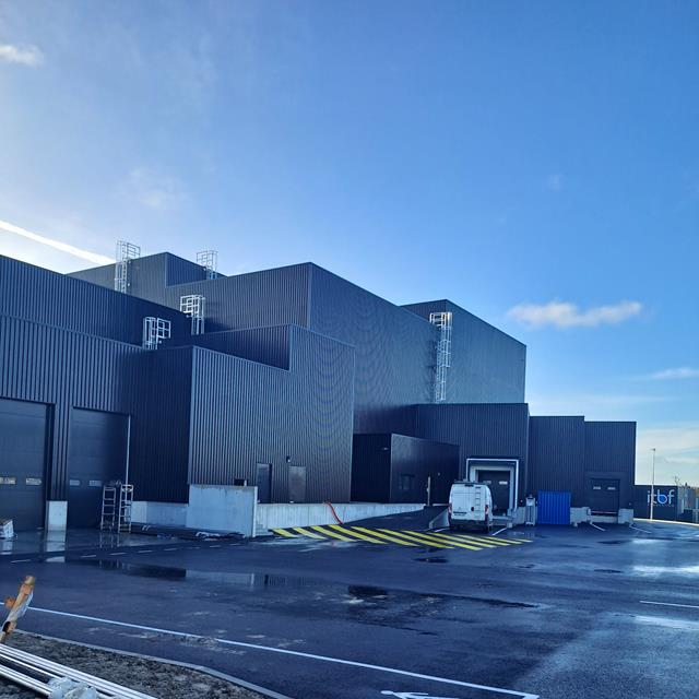 Vista exterior de unidade de produção e armazenamento de massas folhadas | © GH HERVOUET